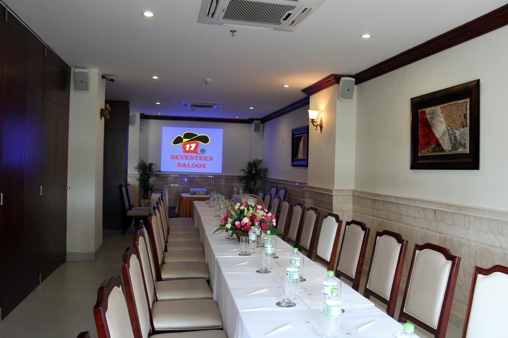 Seventeen Saloon Hotel Da Nang Exterior foto