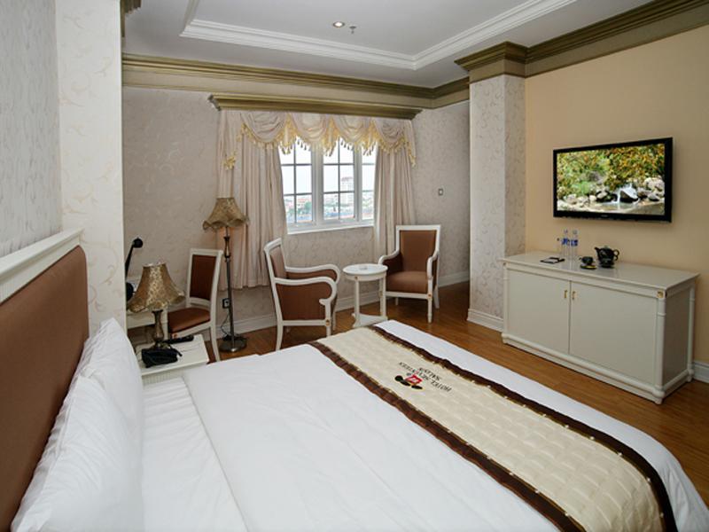 Seventeen Saloon Hotel Da Nang Exterior foto