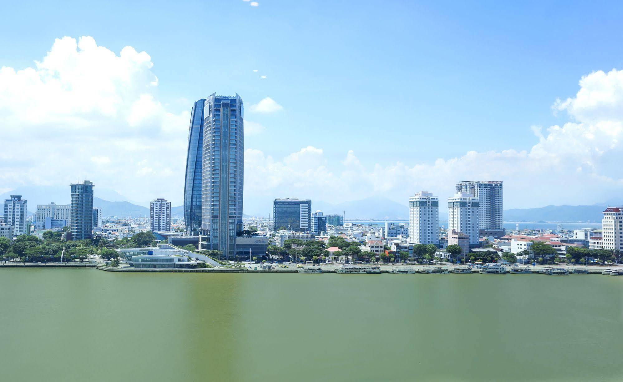 Seventeen Saloon Hotel Da Nang Exterior foto